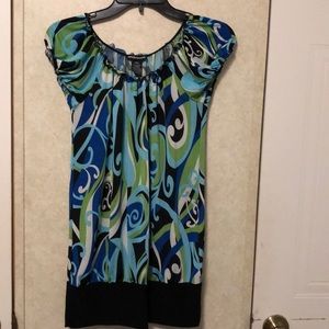 Dressy top 💕 Size Small - NWOT